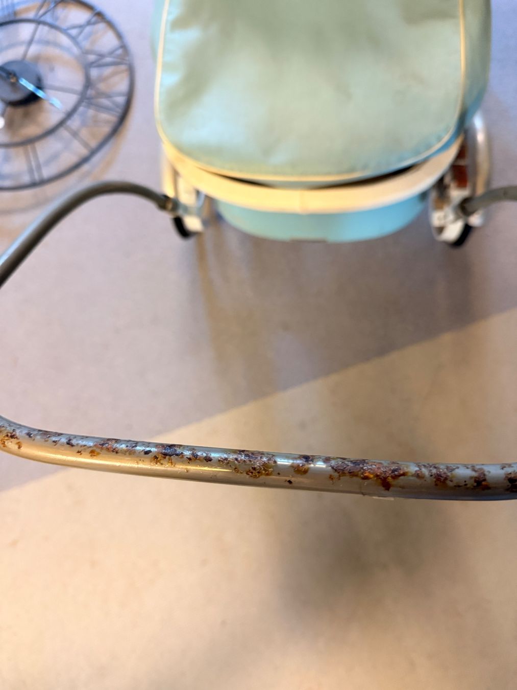 Carrozzine: Poussette ancienne 2, vintage – Usato da St-Maurice venduto da antikdestok 3