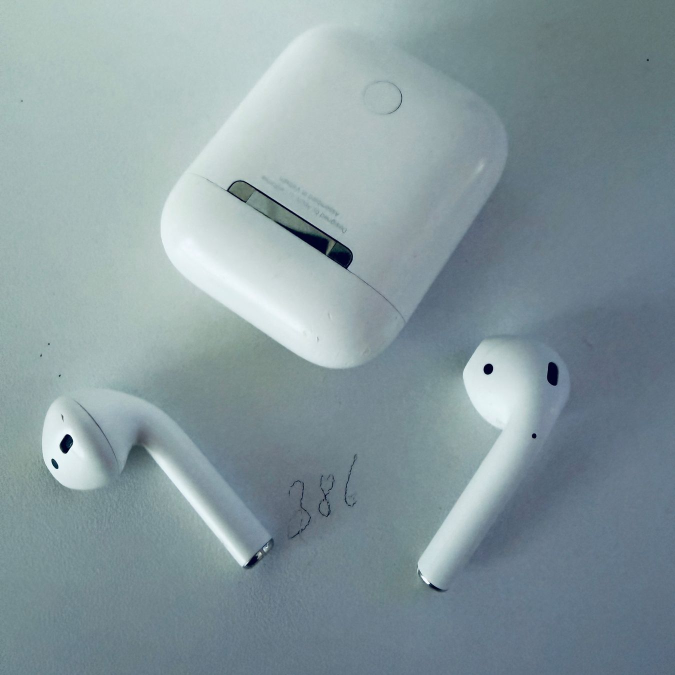 Apple Cuffie: Original Apple AirPods 2 Gen. Wireless Kopfhörer & Case – Usato da Basel venduto da MY.AIRPODS.SHOP 5