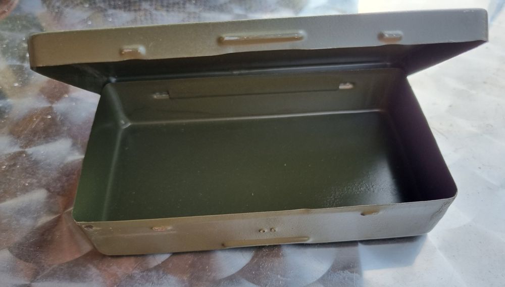 Blechbox für Taschenmunition K31/GP11 (Gebraucht) in Burgistein für CHF ...