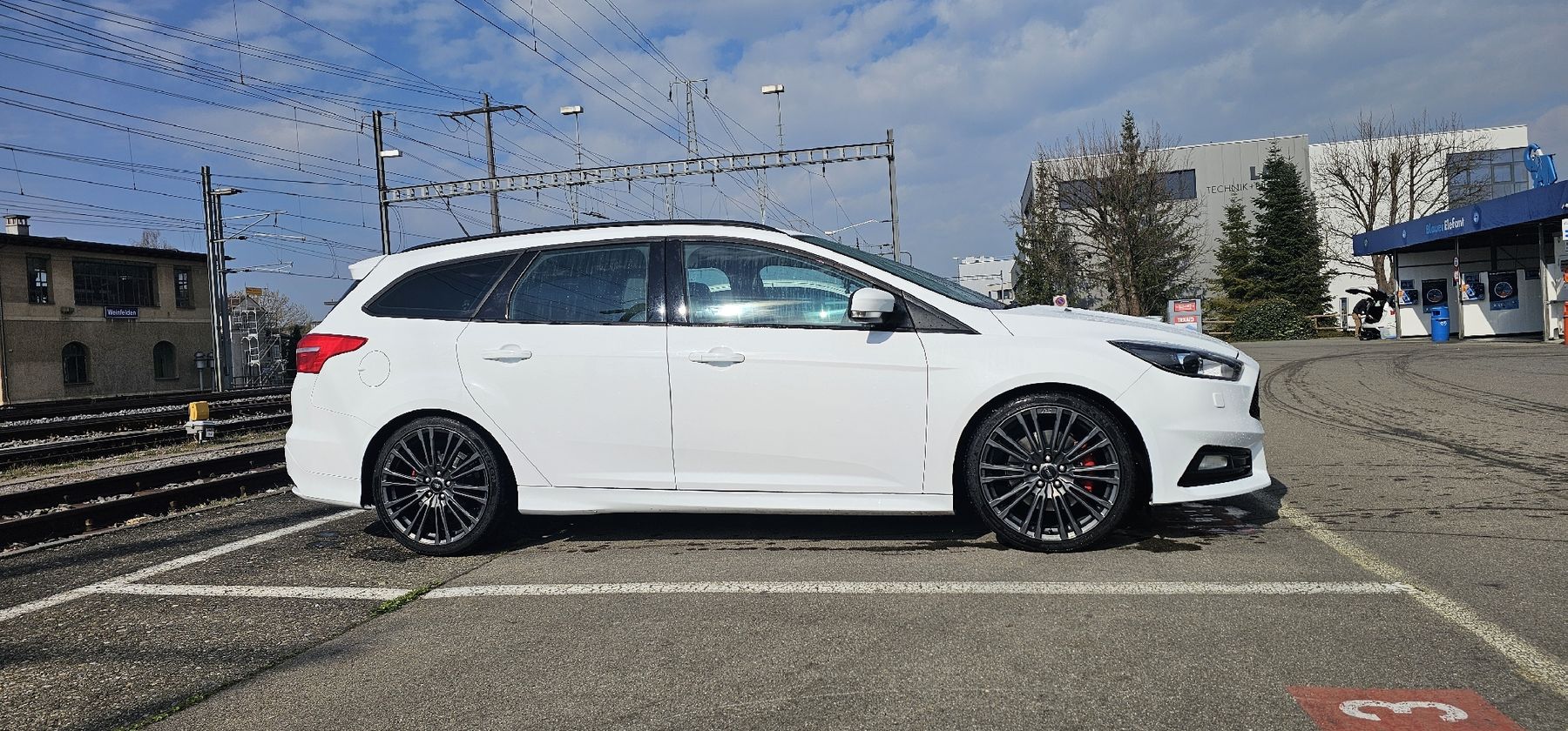 Autos: Ford focus st  – D'occasion à Lustdorf par dns_j68w 2