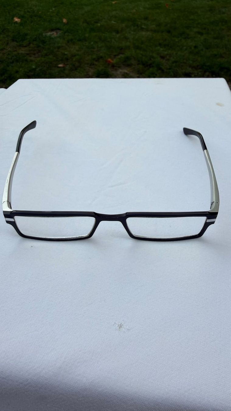 Brillen & Gläser: Vintage Brille schwarz silber eckig – Gebraucht aus Krauchthal von SamsPuce