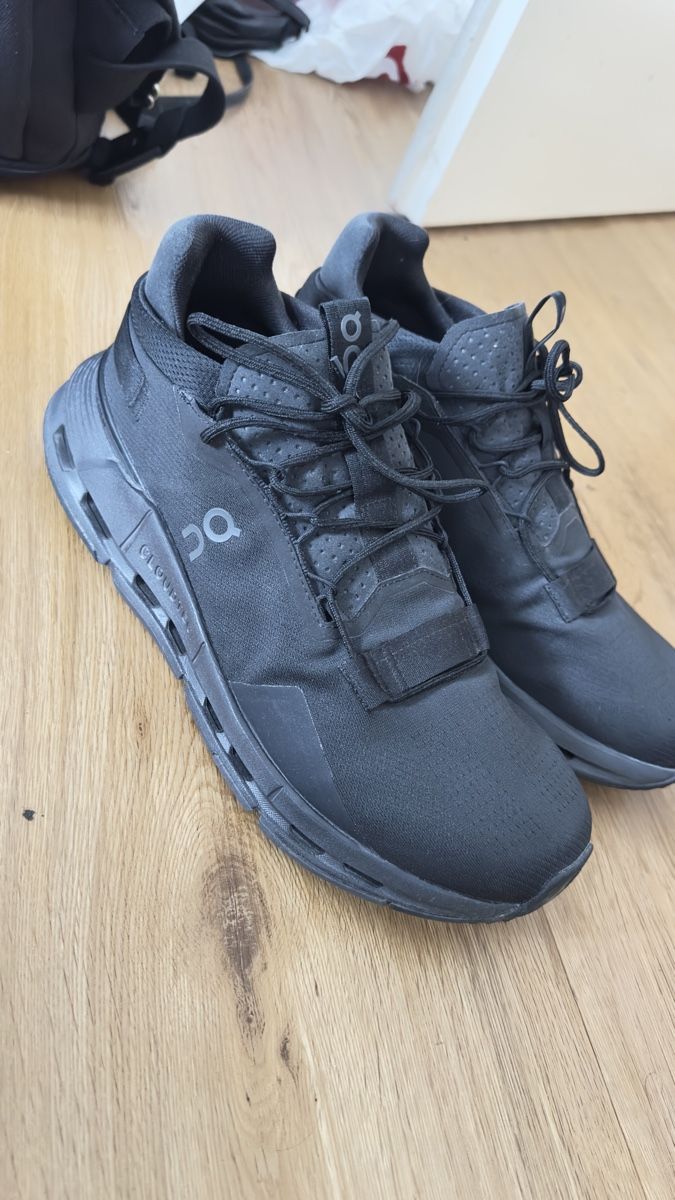 On Herrenschuhe: On Cloudnova 2 CloudTec Speedboard ® All Black Running – Gebraucht aus Kriens von Ileriadiamore