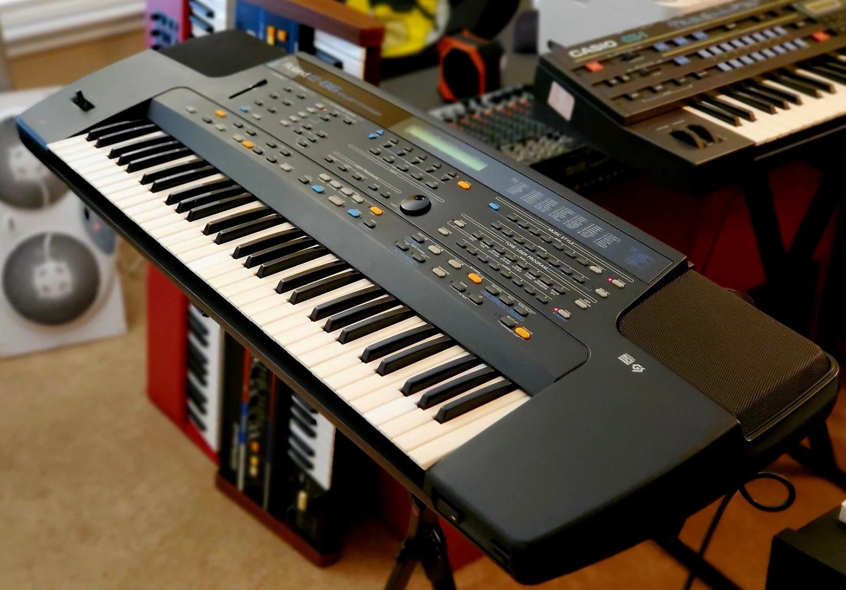 Roland E-86 インテリジェントシンセサイザー