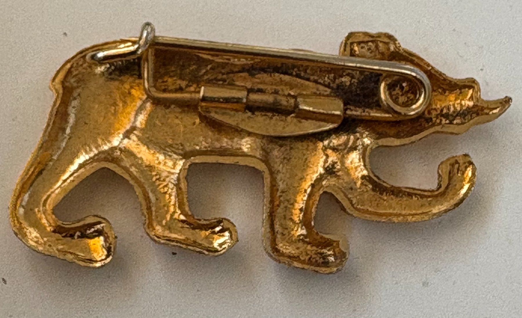 Placchette & Badge: ANSTECKNADEL GOLDENER BERNER BÄR – Usato da Ostermundigen venduto da wini63 1