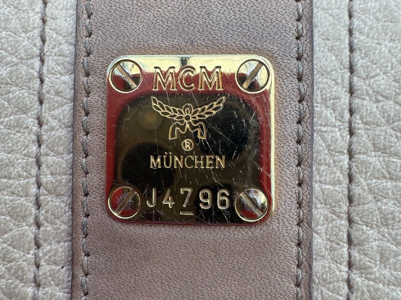 Mcm Portamonete: MCM Geldbörse Damen – Usato da Pfeffingen venduto da Mrs_Meltingpot22 9