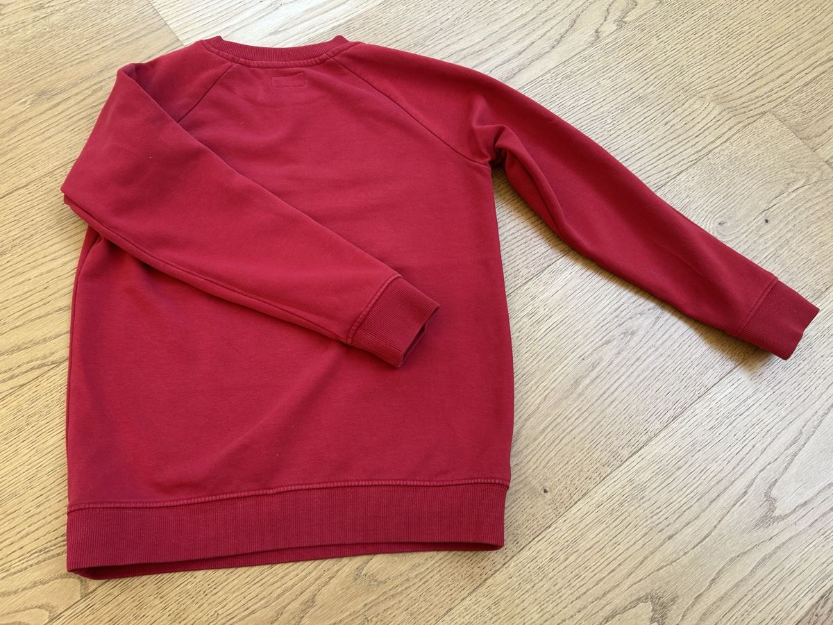 Next Kleiderpakete & -sets: 4 Sweatshirts Ge. 134  – Gebraucht aus Rothrist von szc_9dg5 2