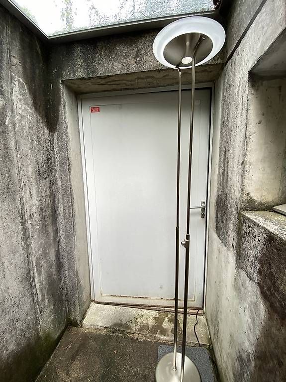 Lampade: Stehlampe / Leselampe - super stylish! – Usato da Zürich venduto da lewaway