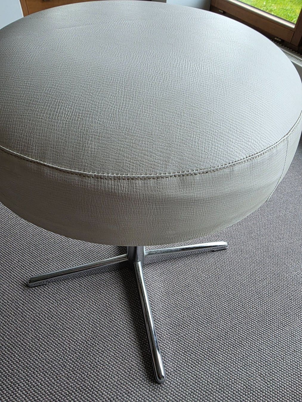 Sgabelli: Hocker weiss drehbar, Höhe 55 – Usato da Mörschwil venduto da ren_8wdm 4