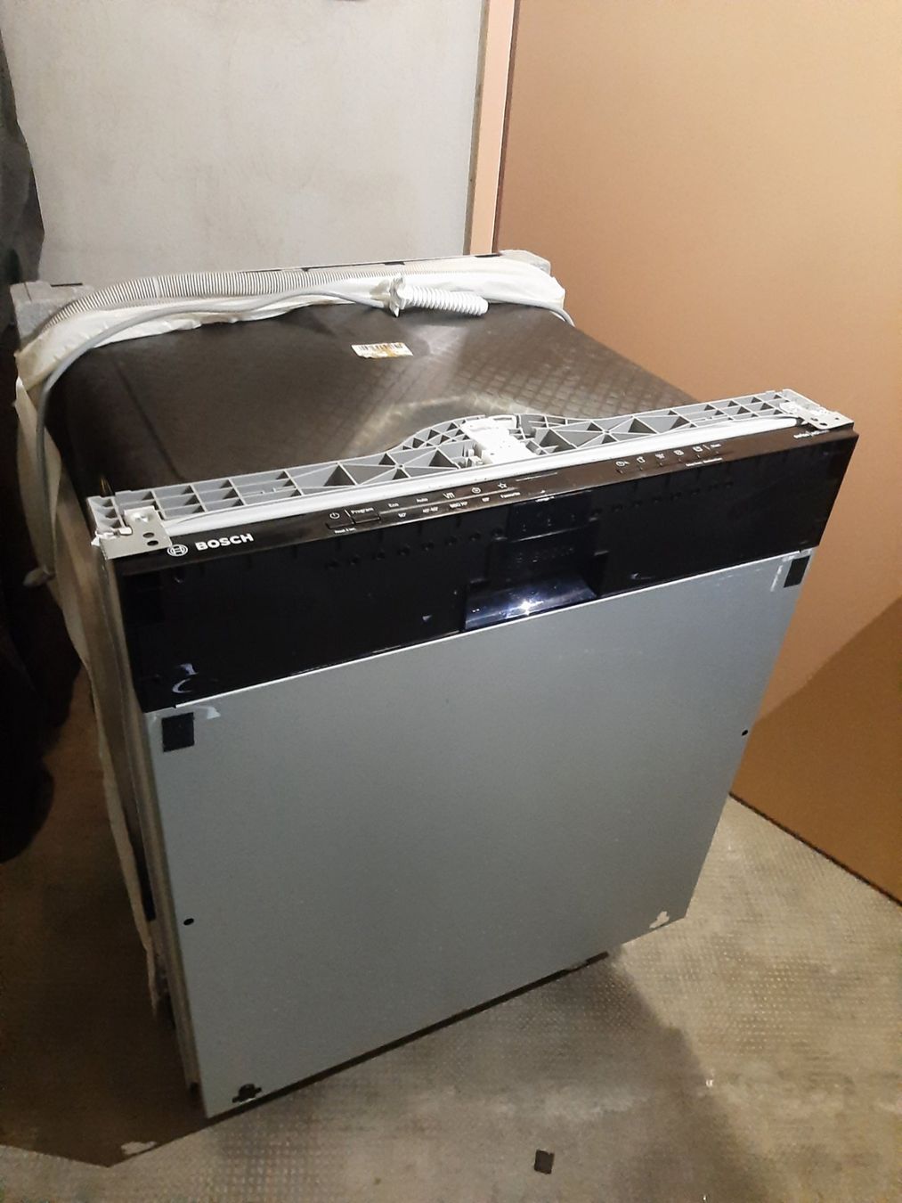 Lavastoviglie: Lave-vaisselle BOSCH Swiss edition - encastrable – Usato da Thônex venduto da oce.1399