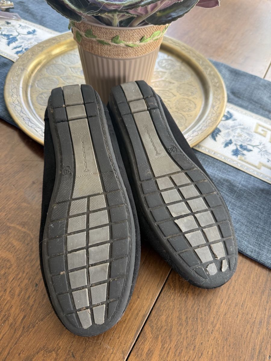 Scarpe da donna: Mocassins noirs confortables – Usato da Lausanne venduto da Doudoutze 1