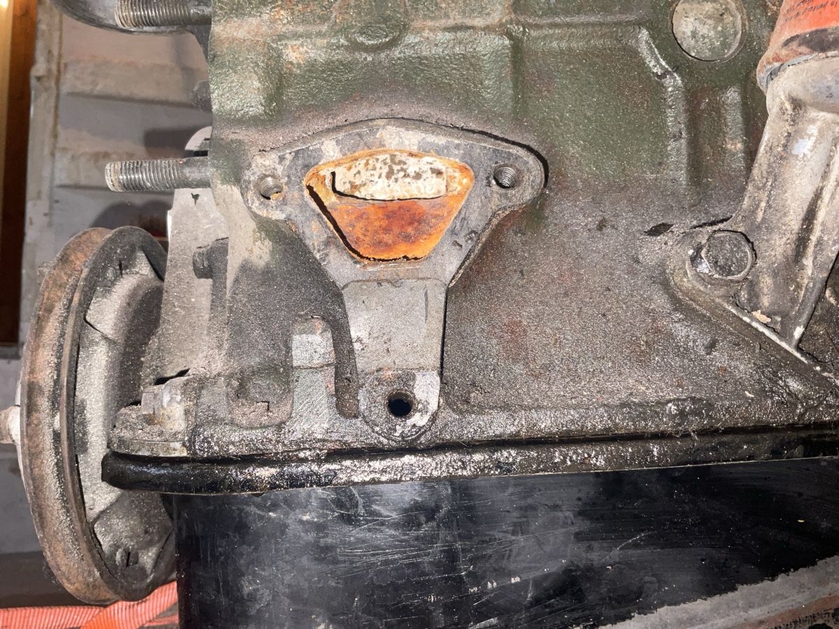Seat Motoren: SEAT 600D Motor mit WEBER Vergaser und Luftfilter – Defekt aus Winterthur von ValentinLupp 5