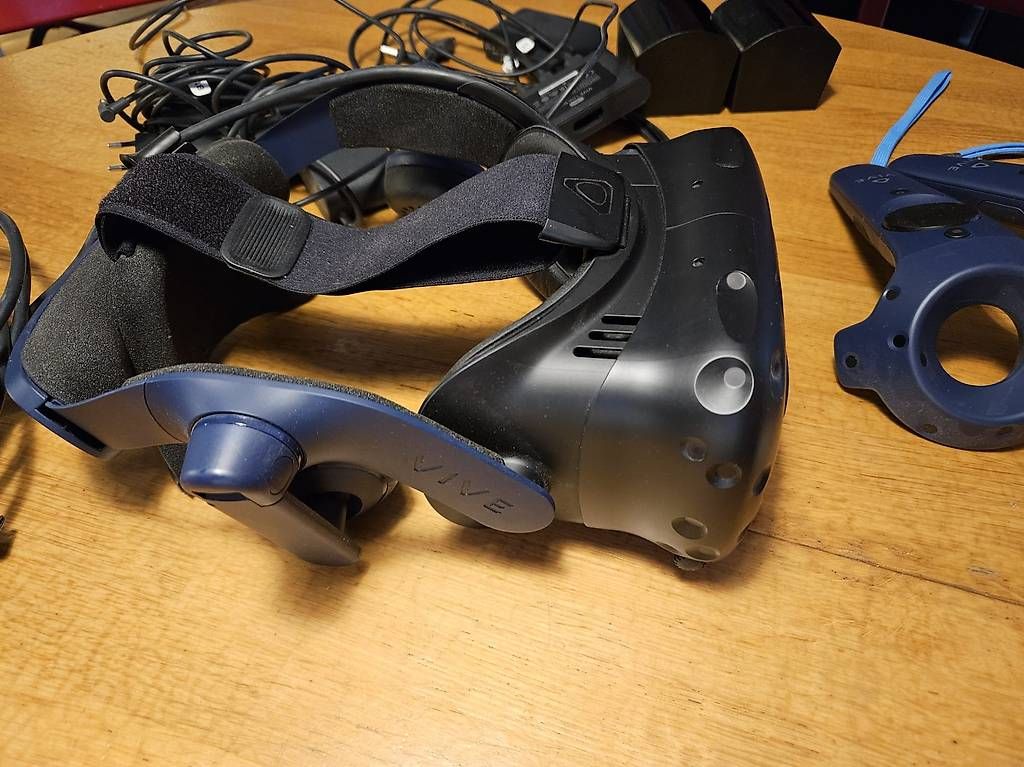 VR Brille: VIVE Pro 2 Full Kit – Gebraucht aus Bern von Lindaselina 2