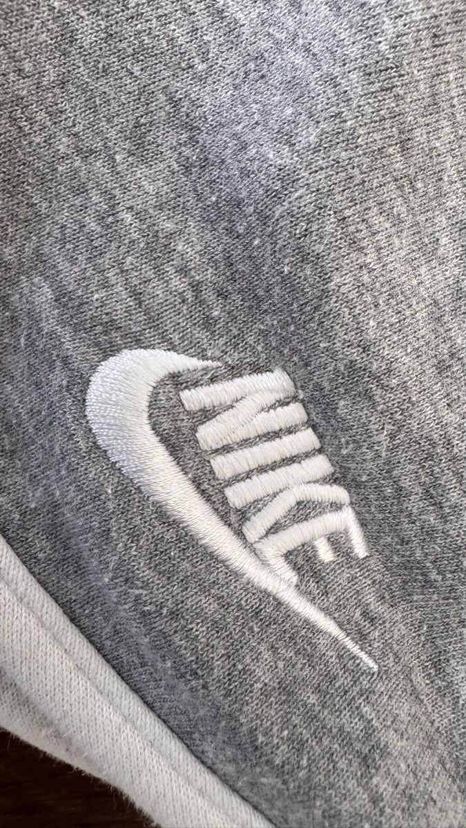 Nike Hosen: Nike Shorts grau Gr. S  – Gebraucht aus HORGEN von vladibarca10 4
