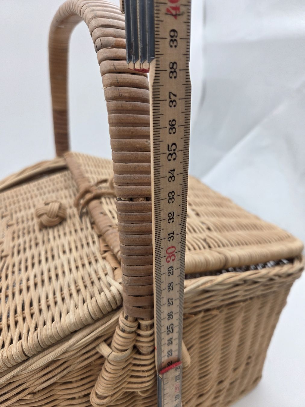 Sonstige Antiquitäten & Kunst: Picknickkorb aus Weidengeflecht mit zwei Klappdeckeln – Gebraucht aus Adligenwil von Die-Fundgrueb 6