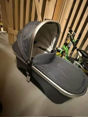 Poussette: Kombi Kinderwagen in Grau – D'occasion à Turbenthal par ere_p55v 2