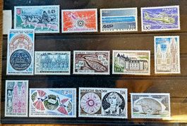 FRANCE timbres neufs ** ~1974-76