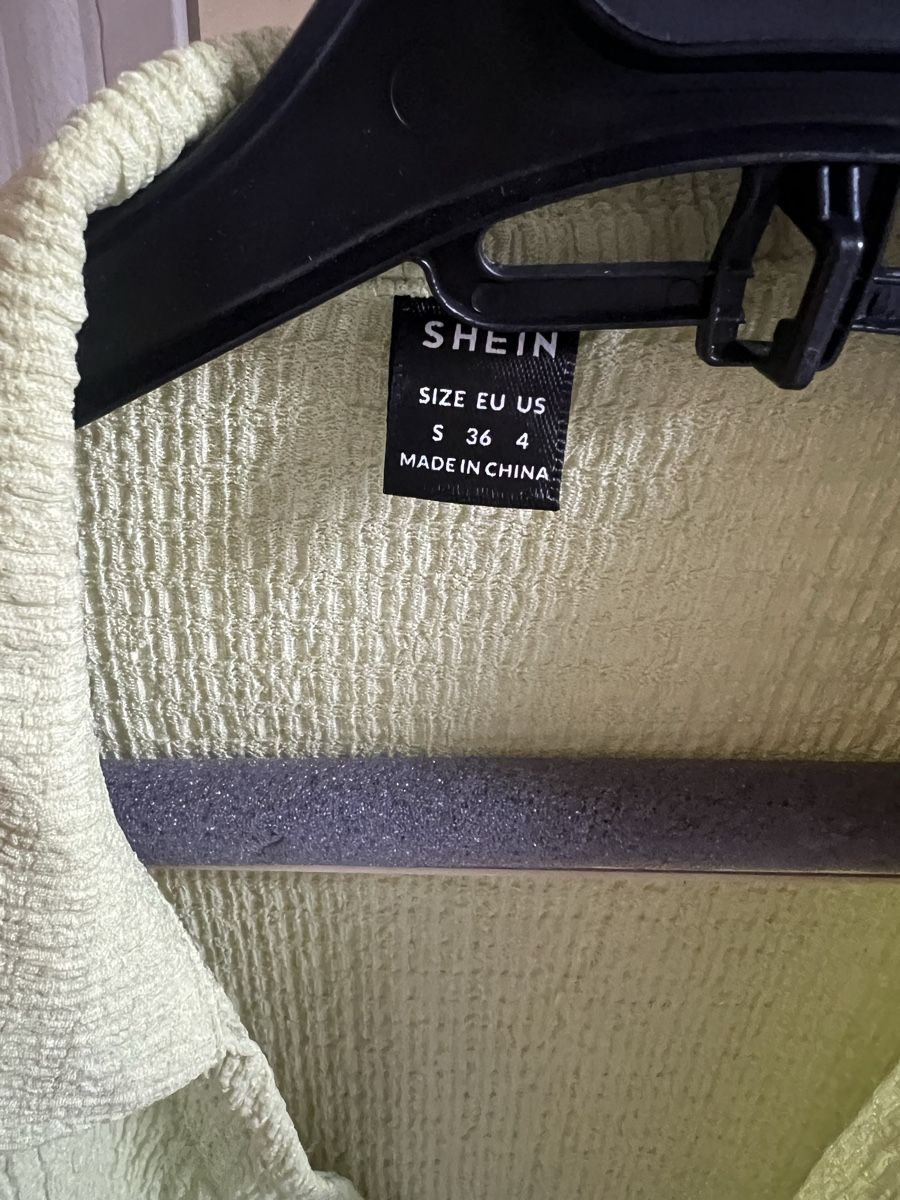 Shein Camicette: Shein Bluse Grösse S – Nuovo (secondo la descrizione) da Kirchberg BE venduto da lea_kb6y 2
