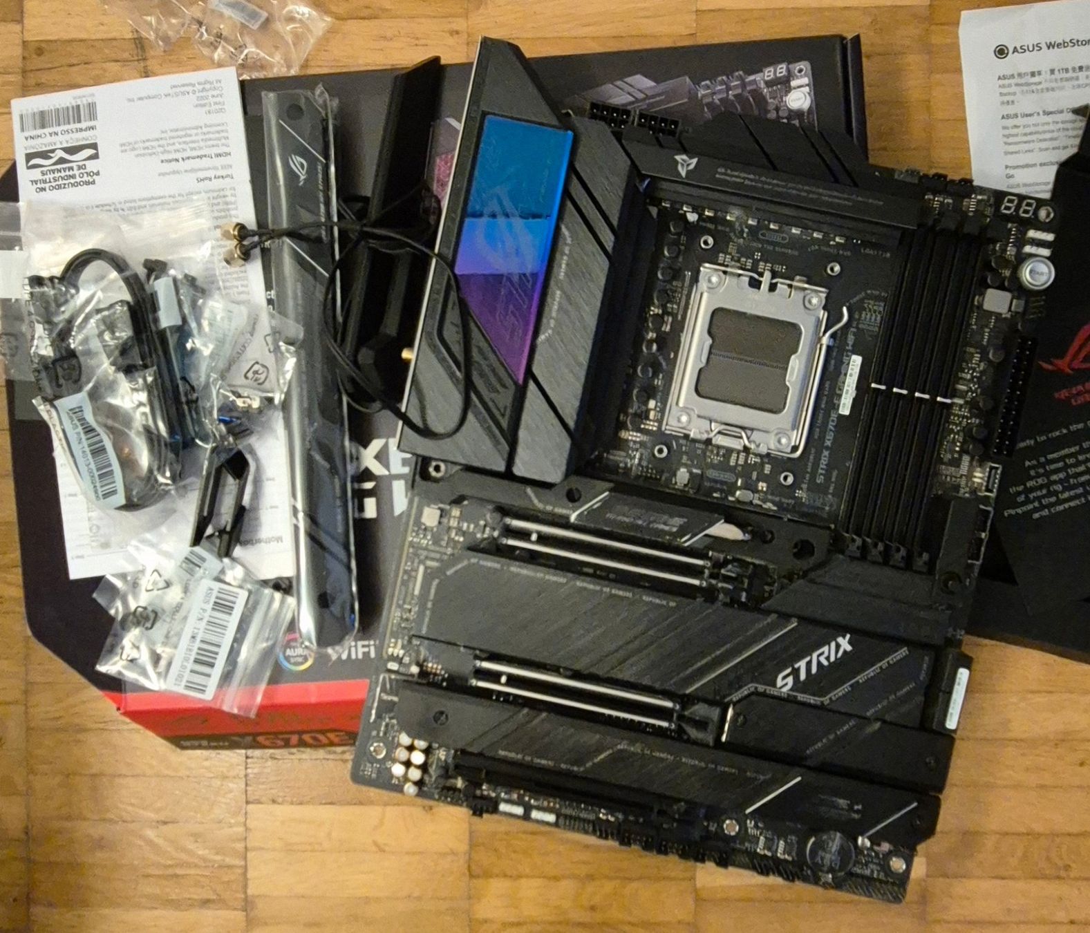 Asus Schede madri: ASUS ROG Mainboard STRIX X670E-E AM5 – Usato da Basel venduto da AkiArki 1