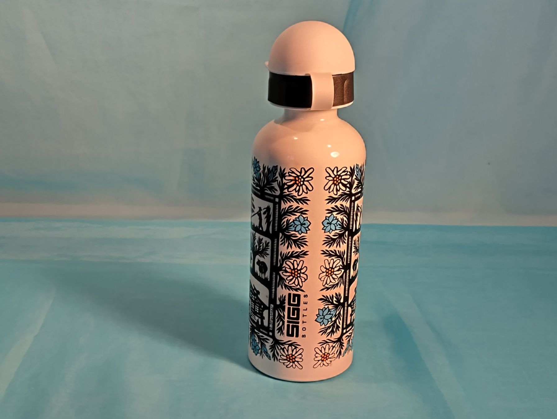 Sigg Borracce & Thermos: SIGG Trinkflasche, 5dl. Scherenschnitt Beatrice Straubhaar – Nuovo (secondo la descrizione) da Bellach venduto da JingleCherry 3