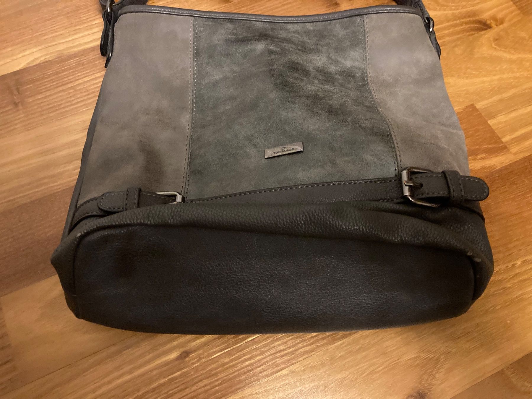 Tom Tailor Taschen für Damen: Tom Tailor Handtasche, Umhängetasche - ab CHF 1.- ! – Gebraucht aus Chur von Hermes421 2