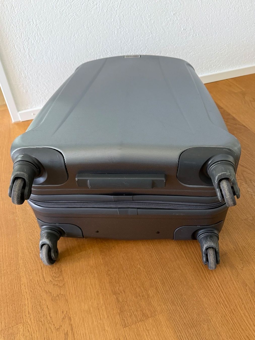 Valigie & Borse: Travelite Elbe One - 4 Rad-Trolley – Usato da Meierskappel venduto da edanza 4