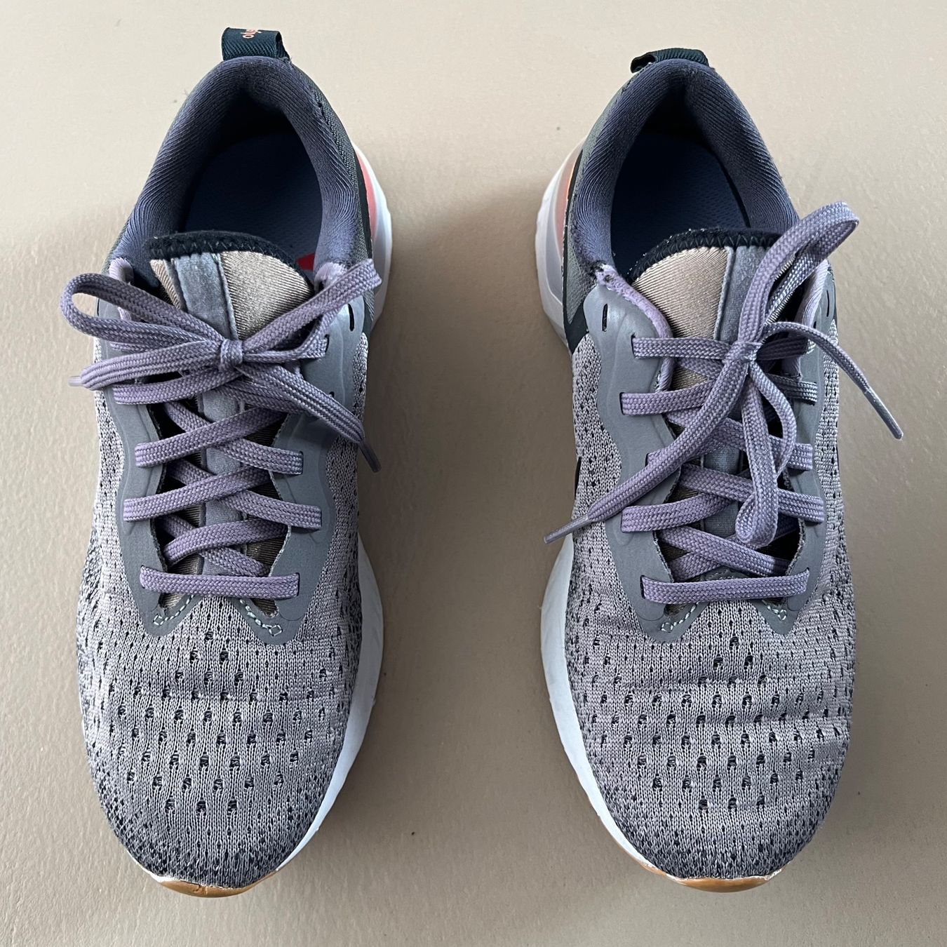 Nike Scarpe da donna: NIKE Odyssey React Sneakers 🩶 – Usato da Zürich venduto da ClosetQueen 2