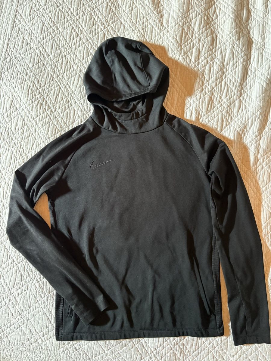 Nike Maglioni & Felpe: Nike Trainingspullover – Usato da Gümligen venduto da lou_zm9f