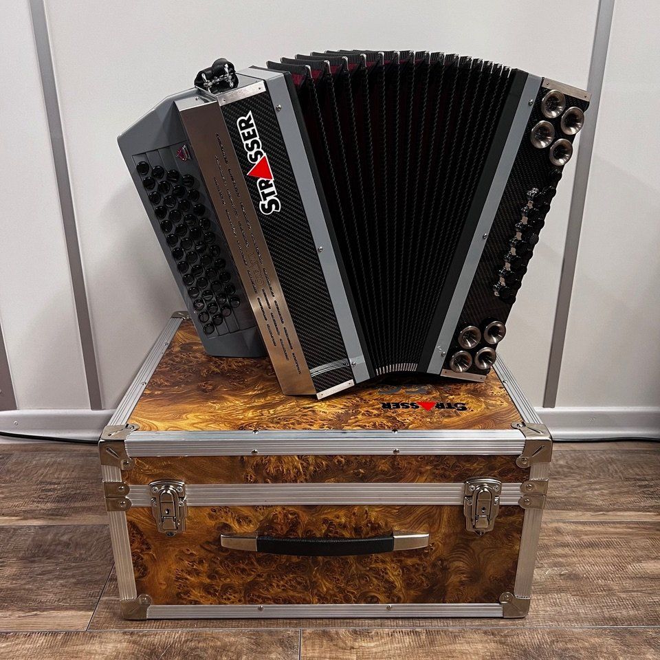 Strumenti musicali: Steirische Harmonika Strasser Carbon – Usato da Niederdorf venduto da Shophop 1