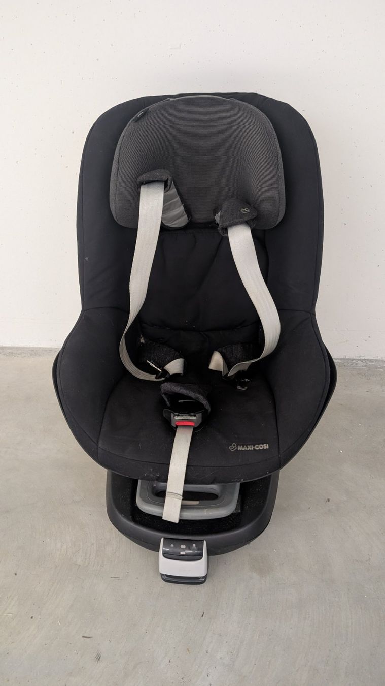 Maxi-Cosi Auto-Kindersitze: Kindersitz mit Isofix Station – Gebraucht aus Gossau von elportlock