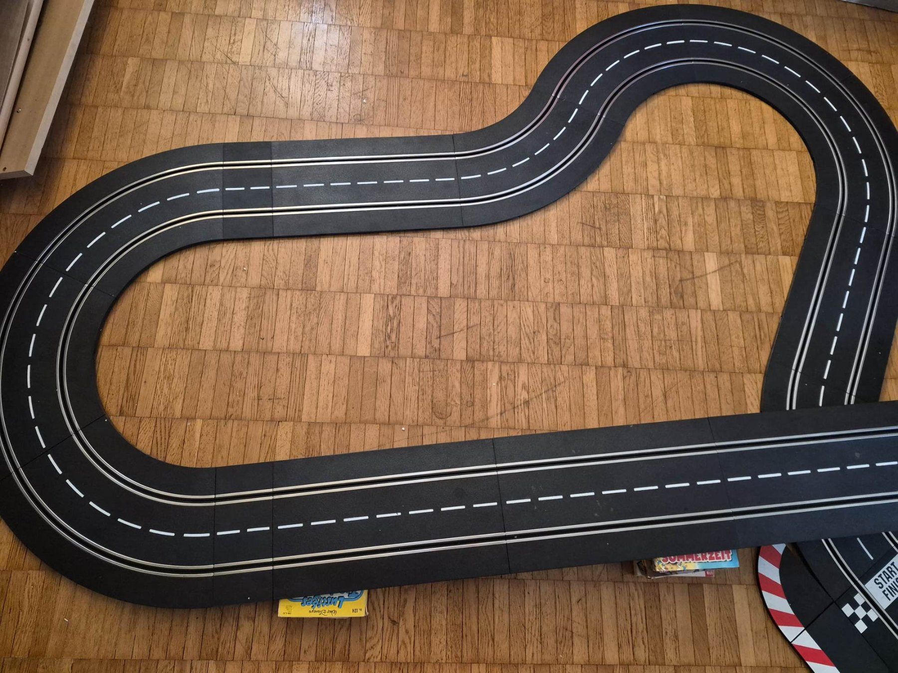 Carrera Piste: Carrera Rennbahn Nordring – Usato da Brüttisellen venduto da Stargate39 3