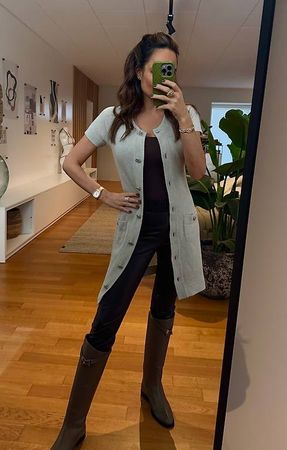 CHANEL KLEID / CARDIGAN