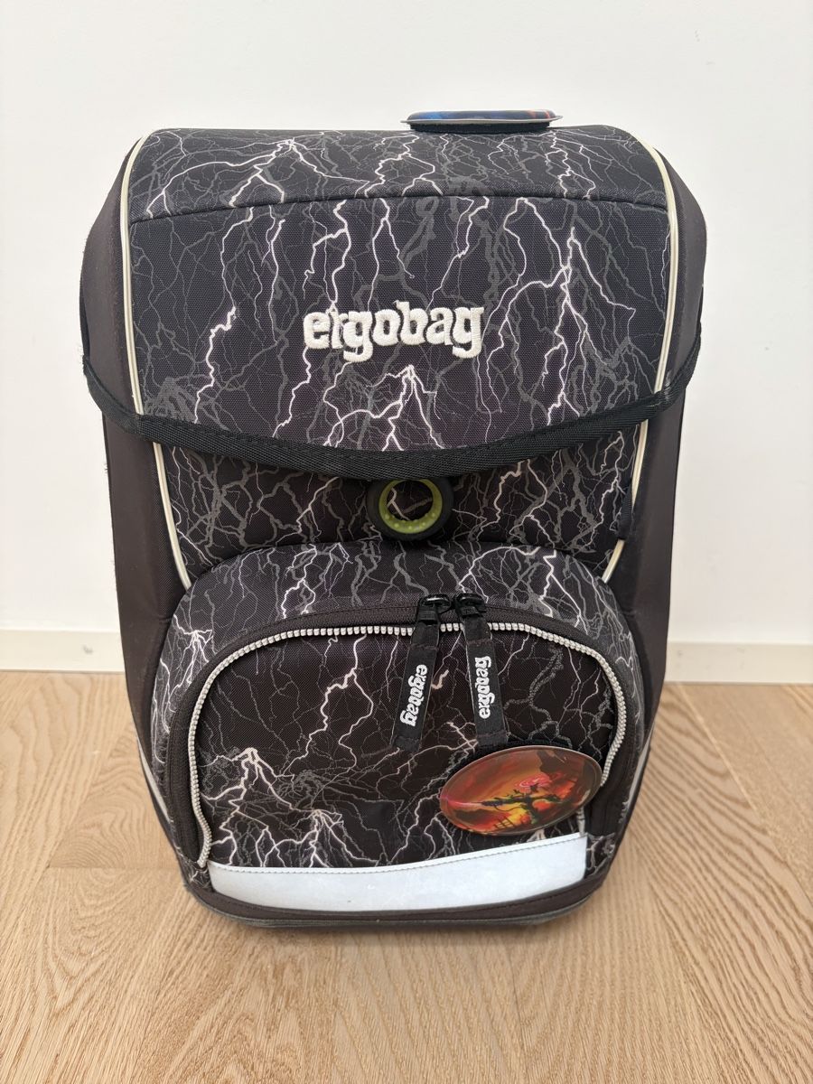 Ergobag Kindertaschen: Ergobag Schultek 6+2tlg. ReflektBär Reflex – Gebraucht aus Männedorf von karinpersson 2