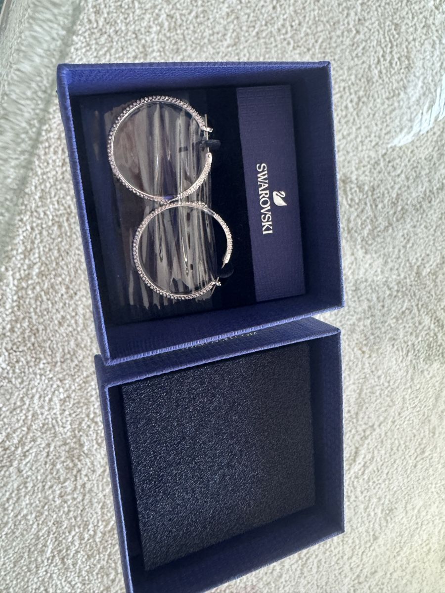 Swarovski Ohrringe & -stecker: Swarovski Ohringe, Schlangenmuster 💜. Neu.  – Neu und originalverpackt aus Zürich von Anilein_9989 1