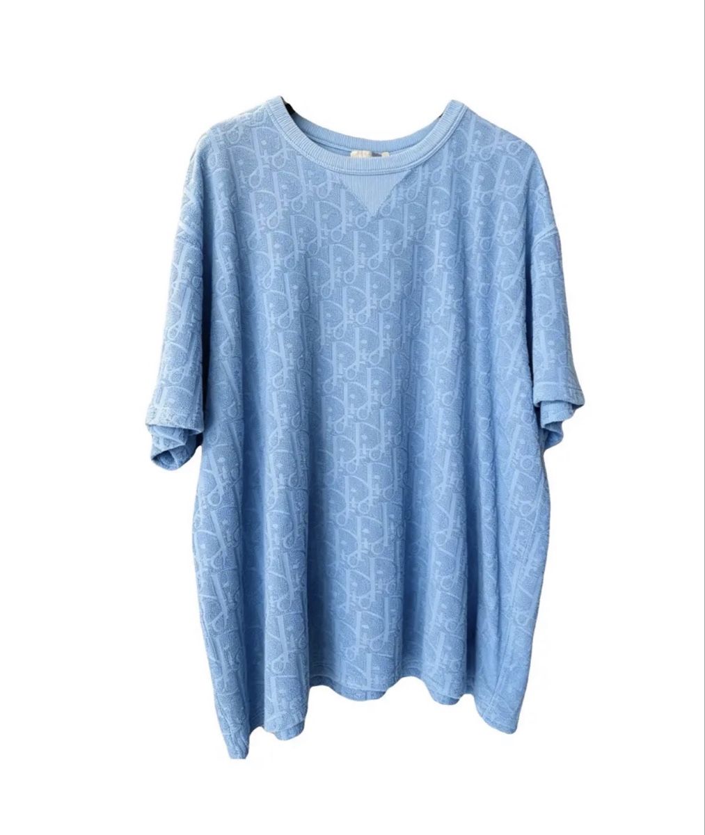 Dior T-shirt: Dior oblique Frottee Tshirt turquoise S – Usato da Jona venduto da Ensign2