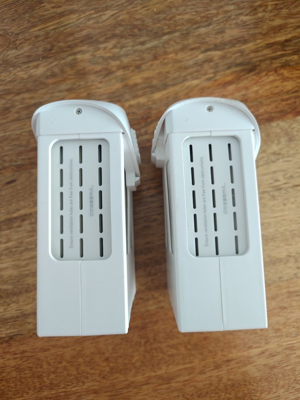 DJI Accus: DJI Phantom 4 pro akkus / 2 Stk. gebraucht – D'occasion à Starrkirch-Wil par Manu_aka_sell 2