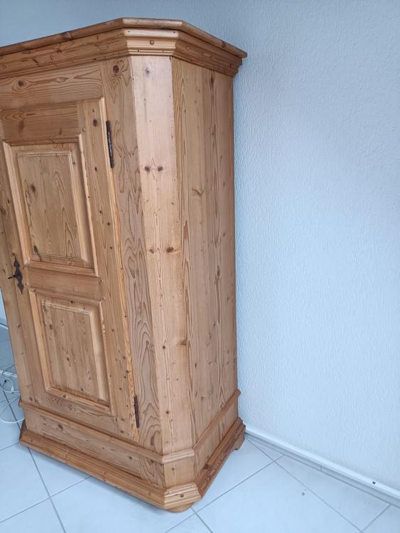 Schrank Massivholz antik | Kaufen auf Ricardo