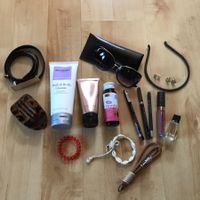 Diverse Kosmetik und Accessoires im Konvolut