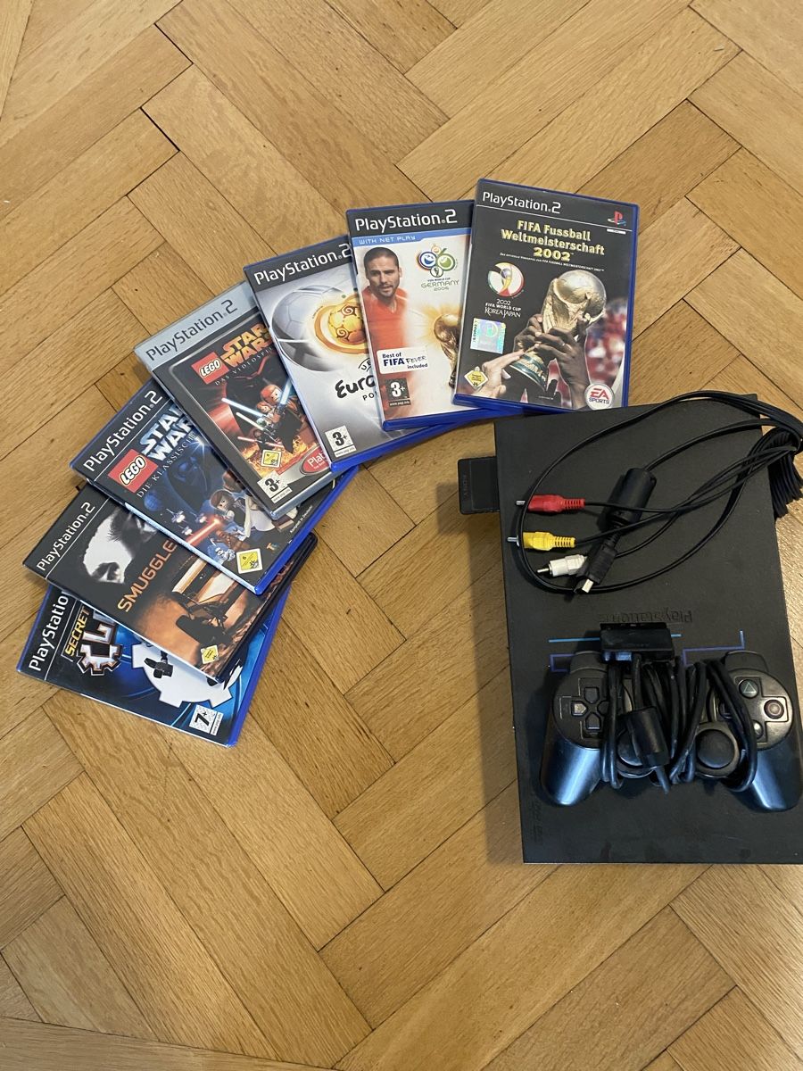Sony Consoles: Ps2 mit Controller und Spielen – D'occasion à Zürich par kuc_zf2d