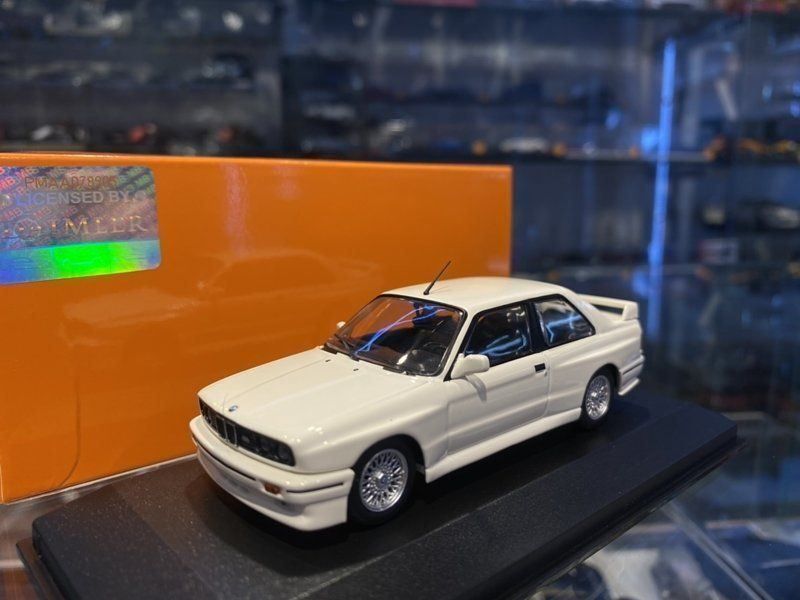 Minichamps Modellini d'auto: BMW M3 (E30) (1987) – Nuovo e nell'imballaggio originale da Flawil venduto da Imperiosud 3
