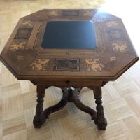Antiker Tisch mit Schieferplatte und Intarsien