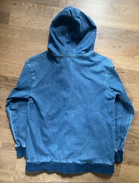 Maglioni & Felpe: Jeans-Jäckchen mit Kapuze – Usato da Steinmaur venduto da Dyleila 1