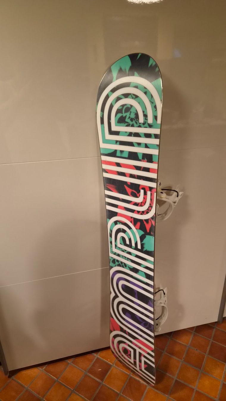 Boards: Amplid Snowboard 140cm inkl. Bindung – D'occasion à Oberrieden par Raja011 6