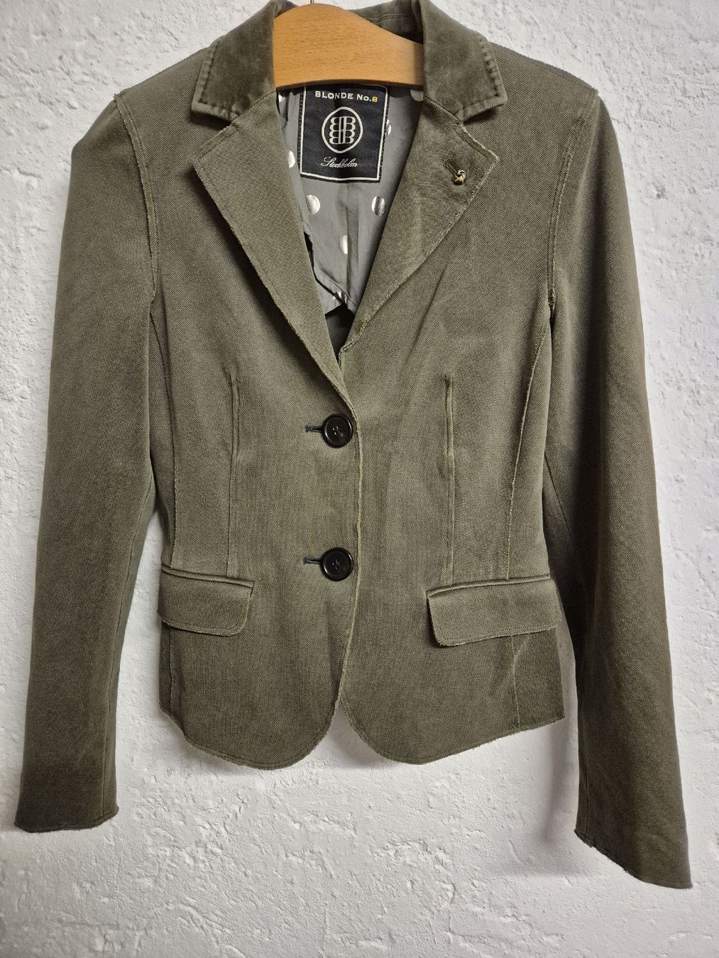 Jacken: Blonde N.8 Jacke Gr. 34 – Gebraucht aus Thalwil von Briscolina