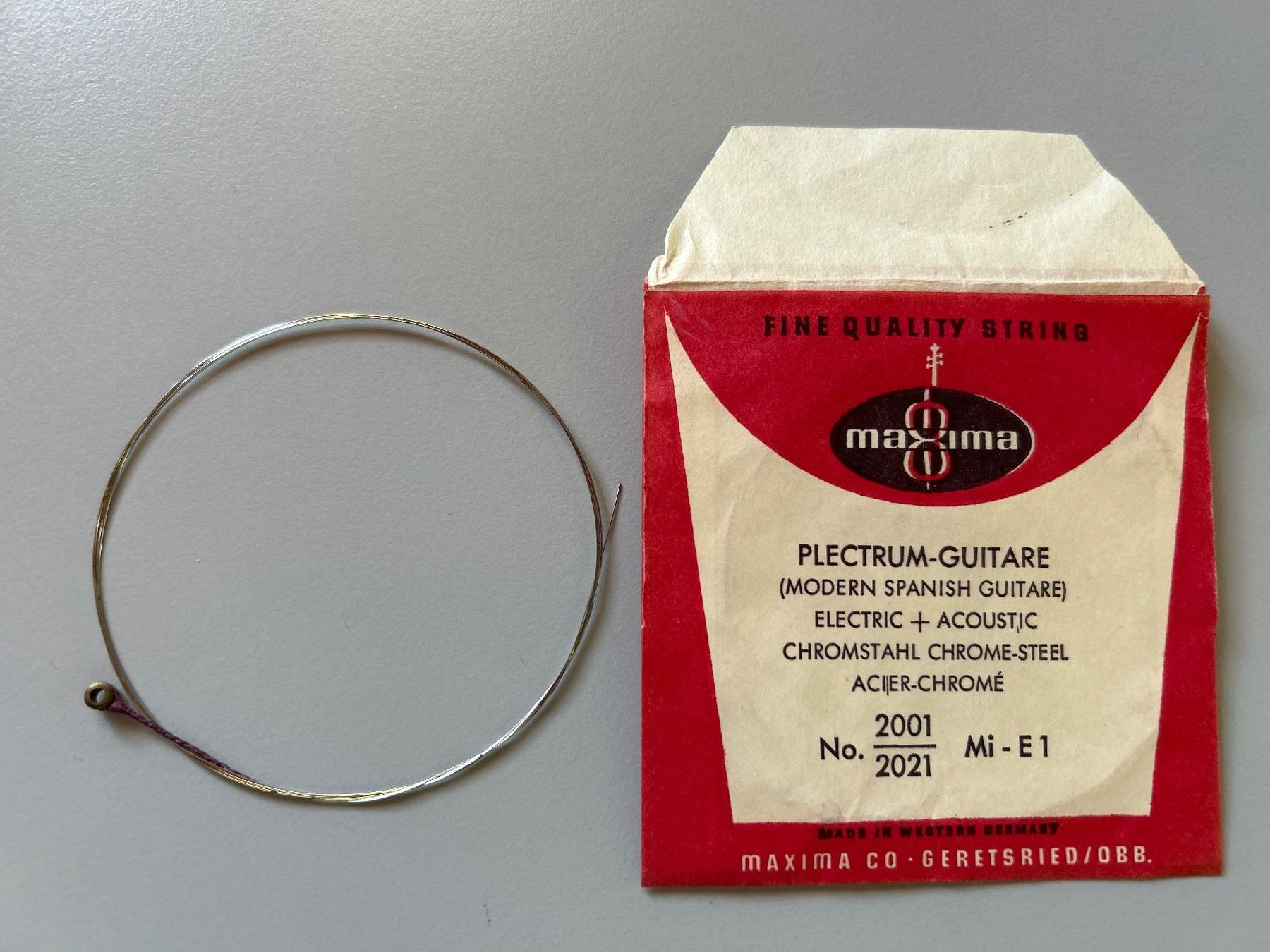 Strumenti musicali: Maxima Gitarrensaiten Mi-E1 Chromstahl neu – Nuovo e nell'imballaggio originale da Villnachern venduto da RicardoMary