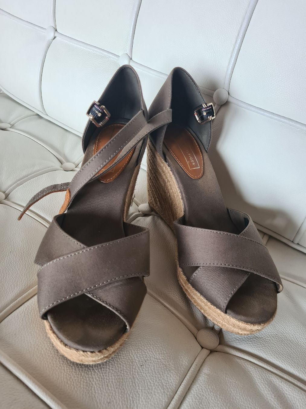 Tommy Hilfiger Scarpe da donna: Sommerschuhe Thommy Hilfiger – Usato da Ebmatingen venduto da Gelegenheit77 2