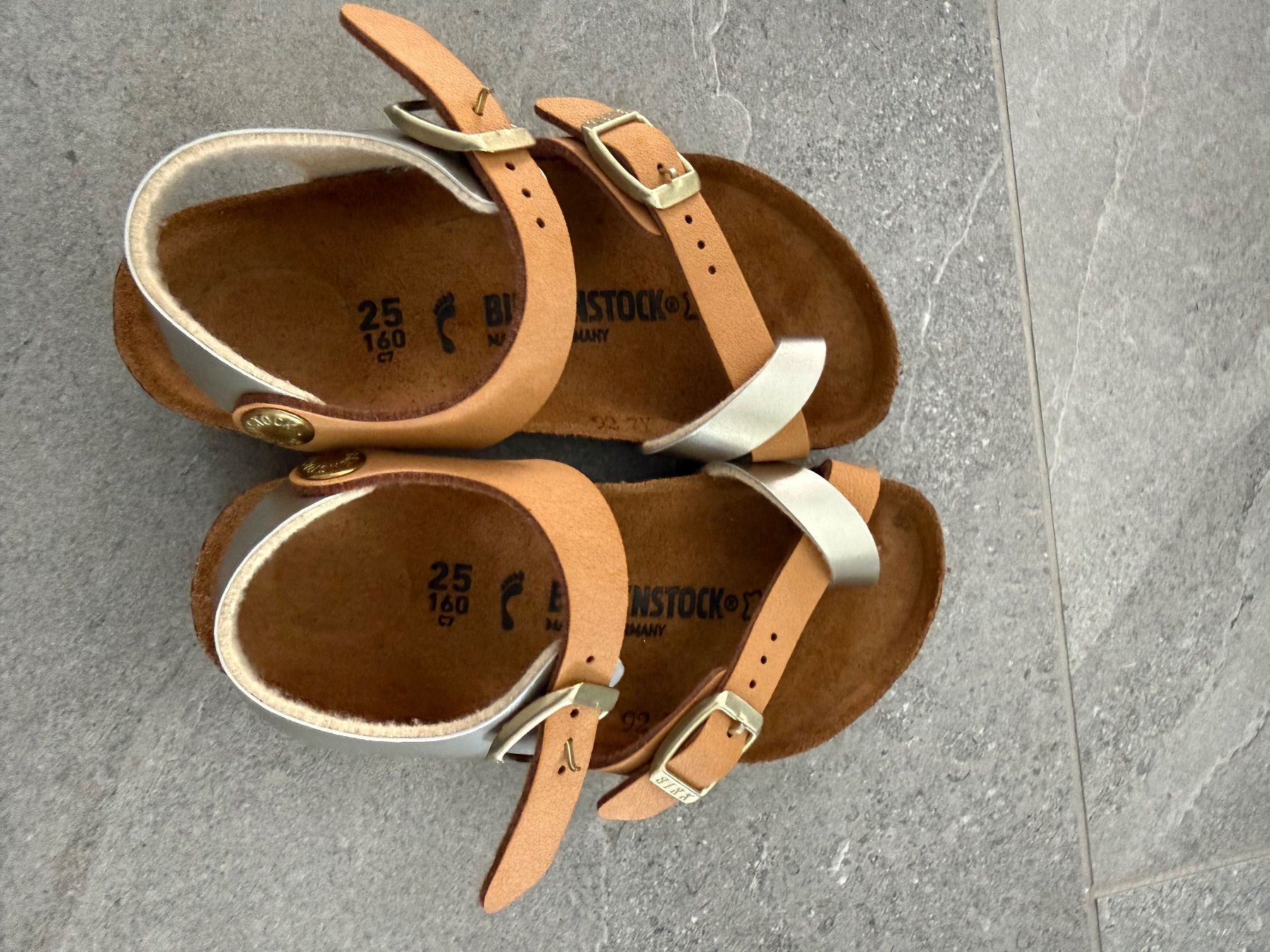 Birkenstock Scarpe per ragazzi: Birkenstock Sandals Size 25 – Nuovo (secondo la descrizione) da Adliswil venduto da Sale12 5