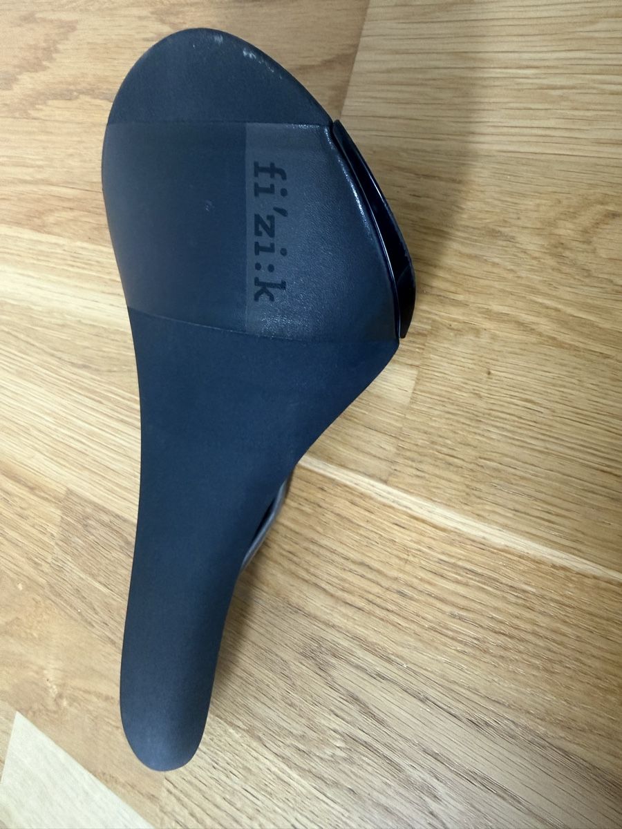 Fizik Ersatzteile: Fizik Aliante Sattel – Gebraucht aus Zürich von Yweb 2