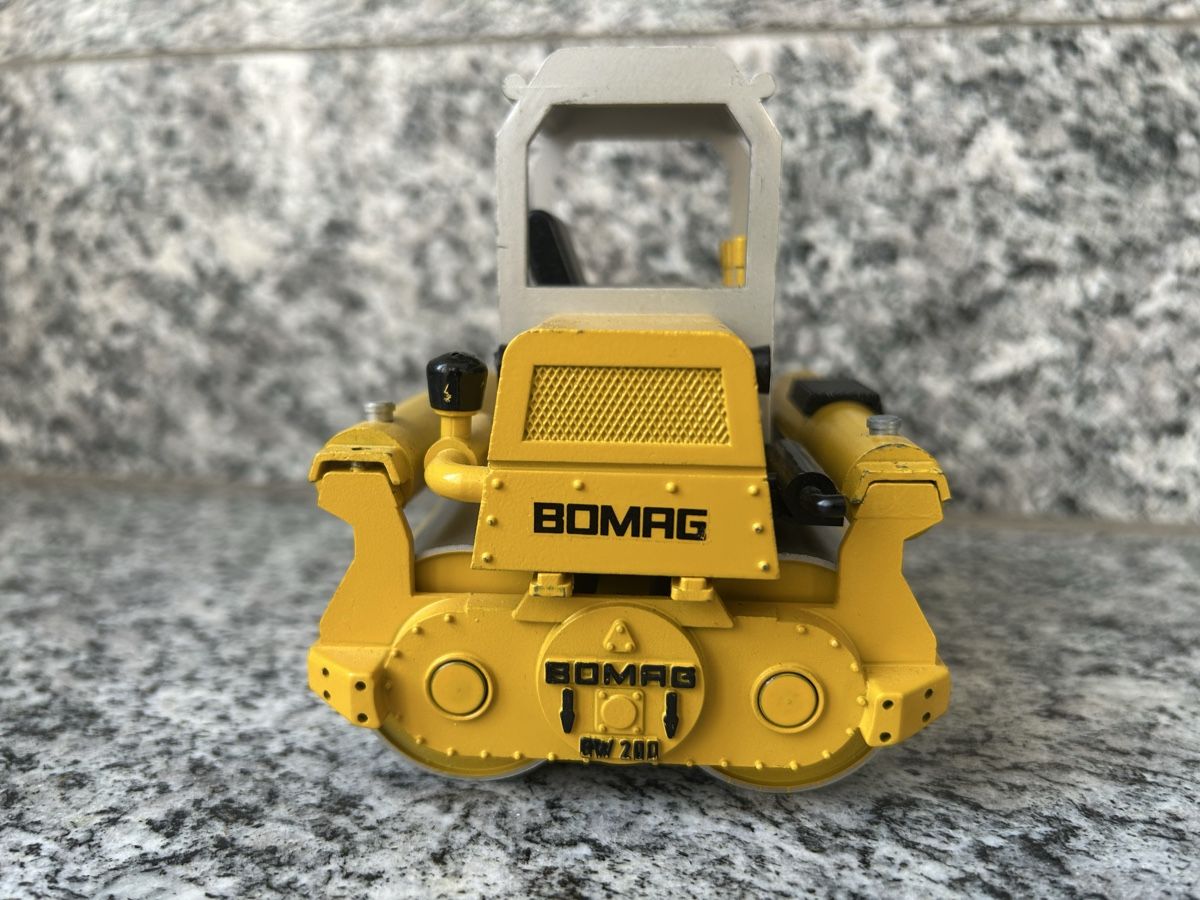 Kit di modellismo & Modellini statici: Bomag BW 200, 1:24 – Usato da Horw venduto da Tigercat635 3