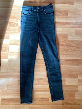 ZARA WOMAN Hosen Gr. 36 Premium Denim Collection