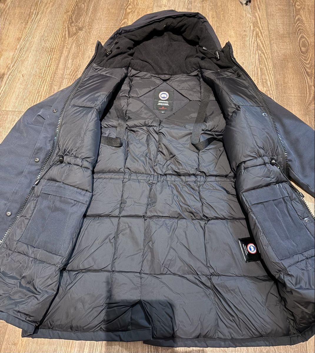 Canada Goose Jacken: Canada Goose Damen Parka, Grösse L – Gebraucht aus Teufenthal AG von iris-angel07 2